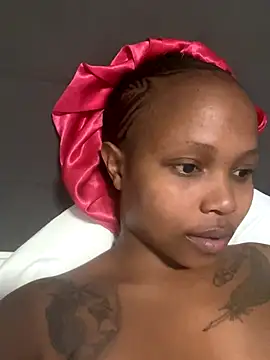 Snapshot of InkLady444 chatting on October 21, 2025, 4:17 pm InkLady444 online show from October 21, 2025, 4:17 pm