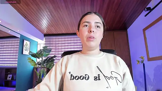 Lyssa Muller online show from October 21, 2025, 2:38 pm