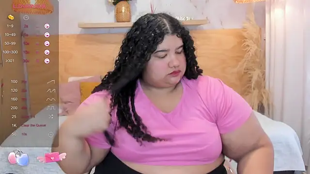 Snapshot of Miley_Collins chatting on November 22, 2025, 12:48 pm Miley Collins online show from November 22, 2025, 12:48 pm