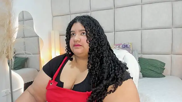 Snapshot of Miley_Collins chatting on December 2, 2025, 12:51 pm Miley Collins online show from December 2, 2025, 12:51 pm