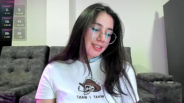 Snapshot of emmadiaz1 chatting on October 10, 2025, 3:29 am emmadiaz1 online show from October 10, 2025, 3:29 am