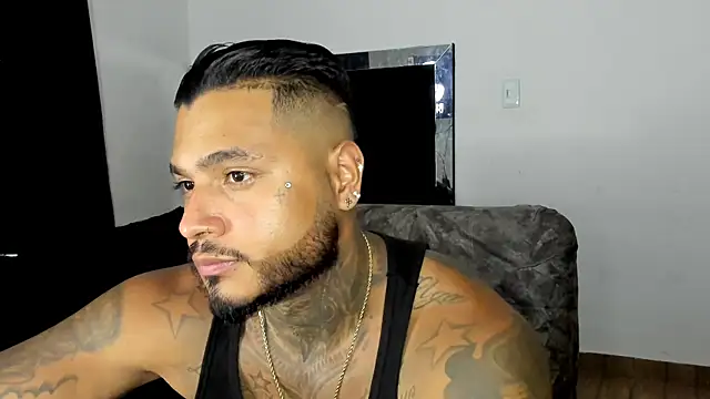 Snapshot of Exotic_tatto27121 chatting on April 8, 2026, 2:24 am Exotic tatto27121 online show from April 8, 2026, 2:24 am