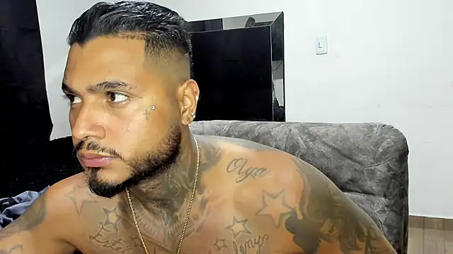 Snapshot of Exotic_tatto27121 chatting on April 9, 2026, 3:08 am Exotic tatto27121 online show from April 9, 2026, 3:08 am