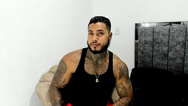 Snapshot of Exotic_tatto27121 chatting on March 6, 2026, 5:46 am Exotic tatto27121 online show from March 6, 2026, 5:46 am
