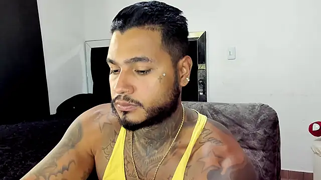 Snapshot of Exotic_tatto27121 chatting on April 6, 2026, 7:48 pm Exotic tatto27121 online show from April 6, 2026, 7:48 pm