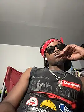 Snapshot of SluttyLyfe4L chatting on July 9, 2026, 11:26 pm SluttyLyfe4L online show from July 9, 2026, 11:26 pm
