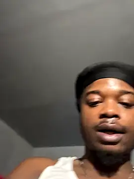 Snapshot of SluttyLyfe4L chatting on November 9, 2025, 12:14 am SluttyLyfe4L online show from November 9, 2025, 12:14 am