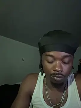 Snapshot of SluttyLyfe4L chatting on June 8, 2026, 2:01 am SluttyLyfe4L online show from June 8, 2026, 2:01 am