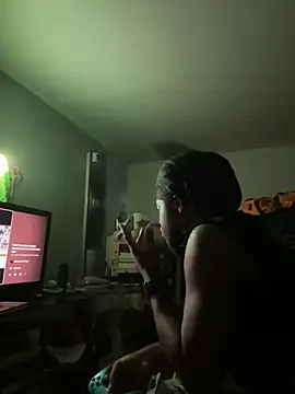 Snapshot of SluttyLyfe4L chatting on July 16, 2026, 3:42 pm SluttyLyfe4L online show from July 16, 2026, 3:42 pm