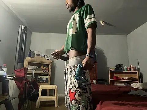 Snapshot of SluttyLyfe4L chatting on July 26, 2026, 11:33 pm SluttyLyfe4L online show from July 26, 2026, 11:33 pm