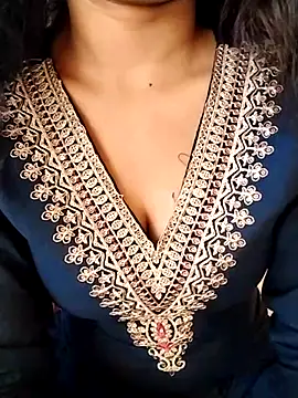 Snapshot of Sweetlovve@xh chatting on February 12, 2025, 6:29 am Sweetlovvexh online show from February 12, 2025, 6:29 am