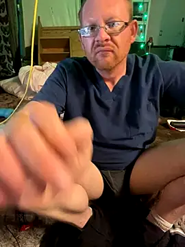 theoneandonlyniko online show from November 23, 2025, 12:04 pm