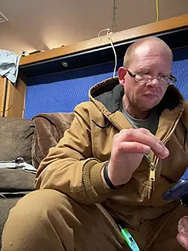 theoneandonlyniko online show from March 25, 2026, 6:35 am