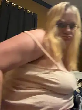Snapshot of CherishWilliams chatting on July 7, 2026, 6:05 am CherishWilliams online show from July 7, 2026, 6:05 am