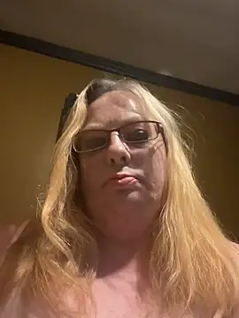 Snapshot of CherishWilliams chatting on July 7, 2026, 7:34 am CherishWilliams online show from July 7, 2026, 7:34 am