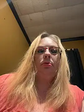 Snapshot of CherishWilliams chatting on July 15, 2026, 9:27 am CherishWilliams online show from July 15, 2026, 9:27 am