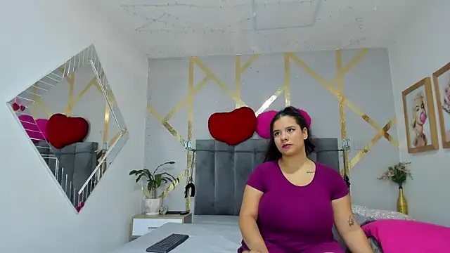 Snapshot of Caroliine_Torres chatting on June 11, 2026, 12:24 pm Caroliine Torres online show from June 11, 2026, 12:24 pm