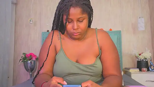 Alexa roussee online show from October 19, 2025, 1:36 pm