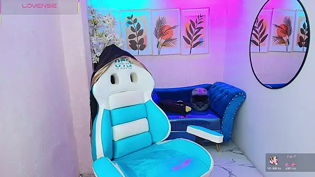 Snapshot of Dafne_huges chatting on November 6, 2025, 7:07 pm Dafne huges online show from November 6, 2025, 7:07 pm