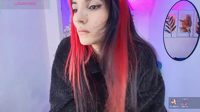 Snapshot of Dafne_huges chatting on October 18, 2025, 7:16 pm Dafne huges online show from October 18, 2025, 7:16 pm