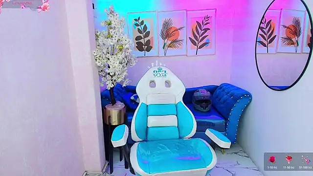 Snapshot of Dafne_huges chatting on November 25, 2025, 7:36 pm Dafne huges online show from November 25, 2025, 7:36 pm