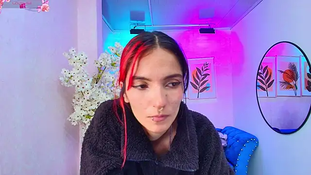 Snapshot of Dafne_huges chatting on November 21, 2025, 7:02 pm Dafne huges online show from November 21, 2025, 7:02 pm