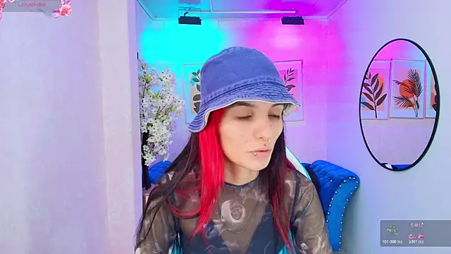 Snapshot of Dafne_huges chatting on November 17, 2025, 7:29 pm Dafne huges online show from November 17, 2025, 7:29 pm