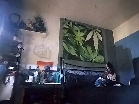 2LatinoUncutPARTY online show from October 3, 2025, 8:54 pm