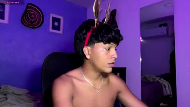 Snapshot of Xander_bonnet1 chatting on December 18, 2025, 1:26 pm Xander bonnet1 online show from December 18, 2025, 1:26 pm