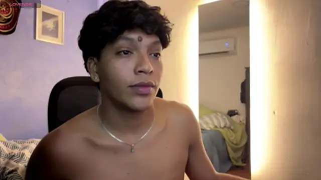 Snapshot of Xander_bonnet1 chatting on November 19, 2025, 2:28 pm Xander bonnet1 online show from November 19, 2025, 2:28 pm