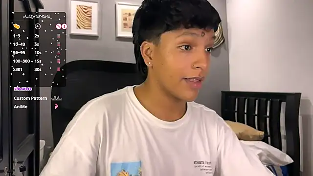 Snapshot of Xander_bonnet1 chatting on January 29, 2025, 3:58 pm Xander bonnet1 online show from January 29, 2025, 3:58 pm