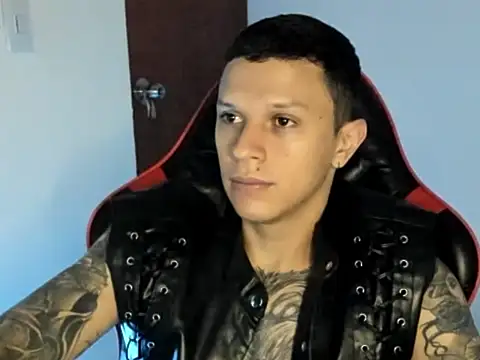 goodboy69l online show from June 10, 2026, 12:39 pm