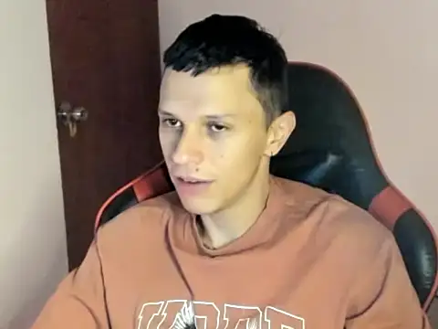 goodboy69l online show from April 25, 2026, 1:52 pm