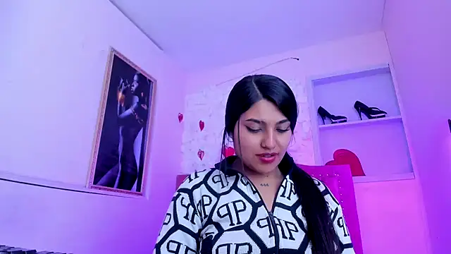 SarahStones online show from October 16, 2025, 5:38 am