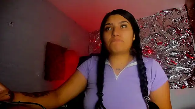 SarahStones online show from March 25, 2026, 6:13 am