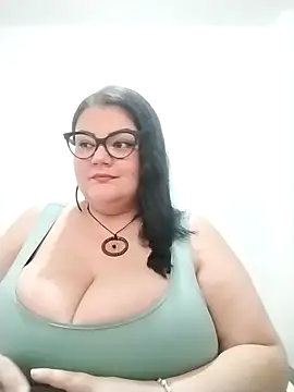 Madisonpalacio online show from February 12, 2026, 4:40 pm