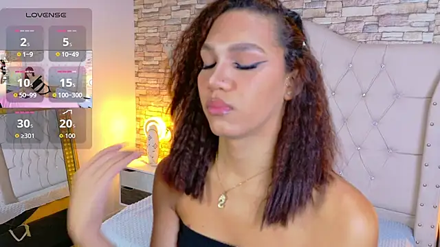 Sara-Smith- online show from April 28, 2026, 12:09 pm