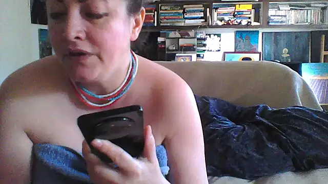 Snapshot of MariaAnaSunshine chatting on March 4, 2026, 10:12 am MariaAnaSunshine online show from March 4, 2026, 10:12 am