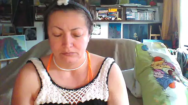 Snapshot of MariaAnaSunshine chatting on February 11, 2026, 7:41 am MariaAnaSunshine online show from February 11, 2026, 7:41 am