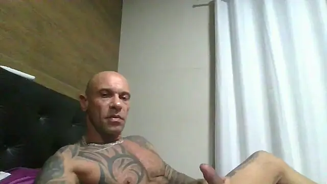 Arc8njoblack online show from April 23, 2026, 4:52 am