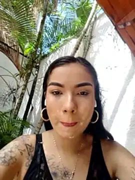 scarlet castro online show from November 25, 2025, 4:07 pm