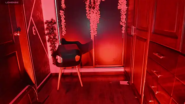 Snapshot of SexyNaf chatting on November 4, 2025, 7:17 pm SexyNaf online show from November 4, 2025, 7:17 pm