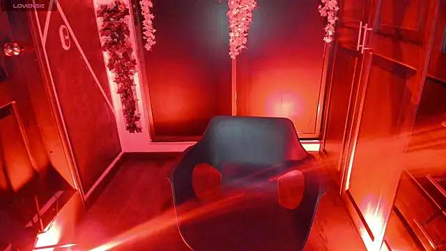 Snapshot of SexyNaf chatting on November 3, 2025, 7:28 pm SexyNaf online show from November 3, 2025, 7:28 pm