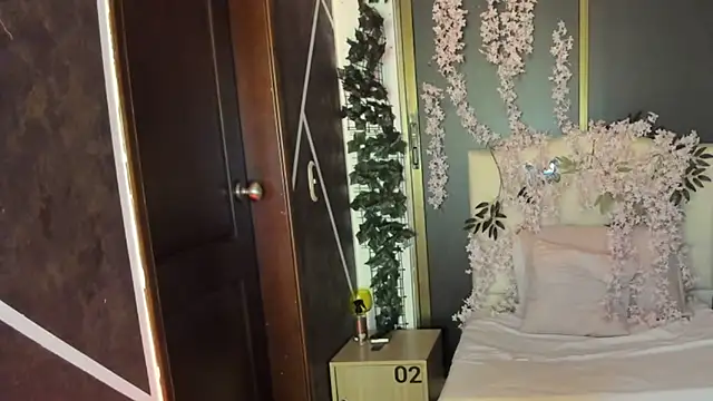 Snapshot of SexyNaf chatting on October 15, 2025, 7:11 pm SexyNaf online show from October 15, 2025, 7:11 pm