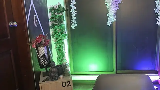 Snapshot of SexyNaf chatting on October 24, 2025, 7:24 pm SexyNaf online show from October 24, 2025, 7:24 pm