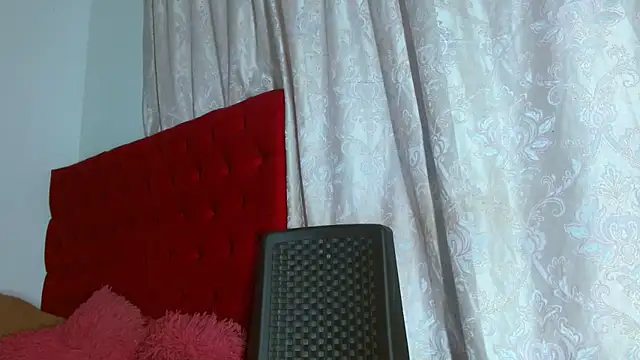 cristinamontiel online show from October 7, 2025, 2:18 pm