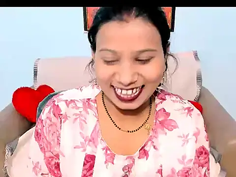 Snapshot of kendracox21 chatting on February 17, 2026, 8:33 am kendracox21 online show from February 17, 2026, 8:33 am