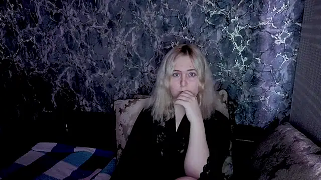 Snapshot of Kristy-Max chatting on March 31, 2026, 9:06 pm Kristy-Max online show from March 31, 2026, 9:06 pm