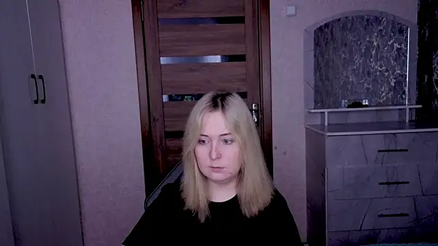 Snapshot of Kristy-Max chatting on February 24, 2026, 2:34 am Kristy-Max online show from February 24, 2026, 2:34 am