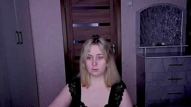 Snapshot of Kristy-Max chatting on February 20, 2026, 7:27 pm Kristy-Max online show from February 20, 2026, 7:27 pm